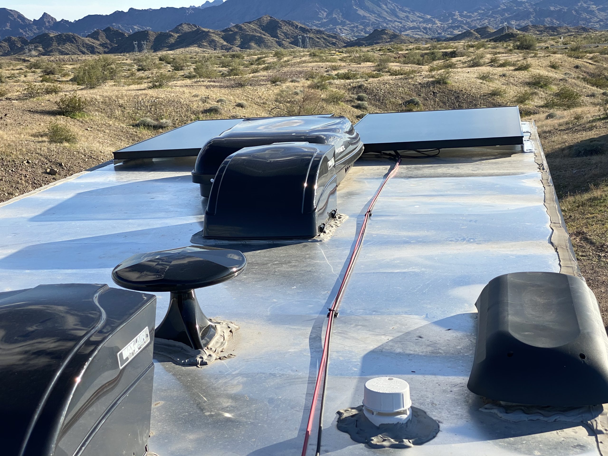 900 Watt Solar with Lithium Battery Install