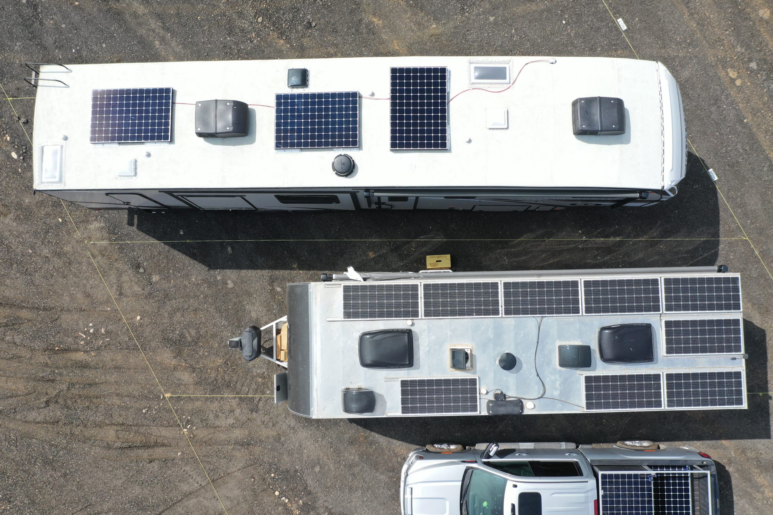 1050 Watts of Solar, 4 Battle Born batteries on  41′ 5th wheel